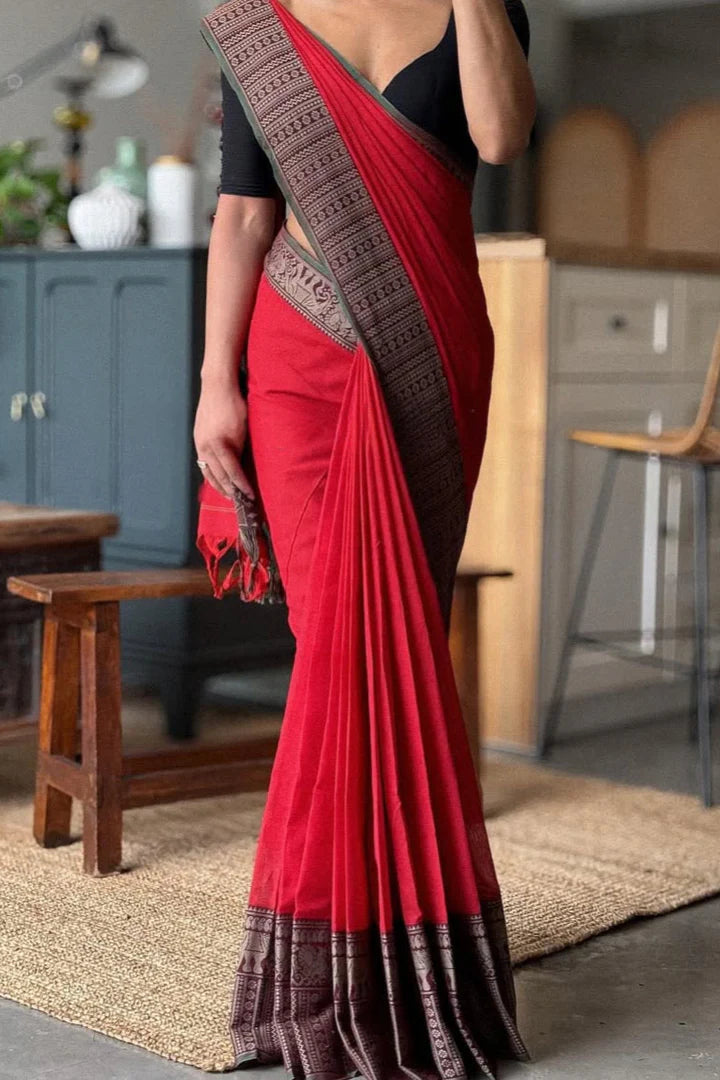 Red Khushi Narayanpeth Cotton Saree | With Unstitched Blouse Piece For Women