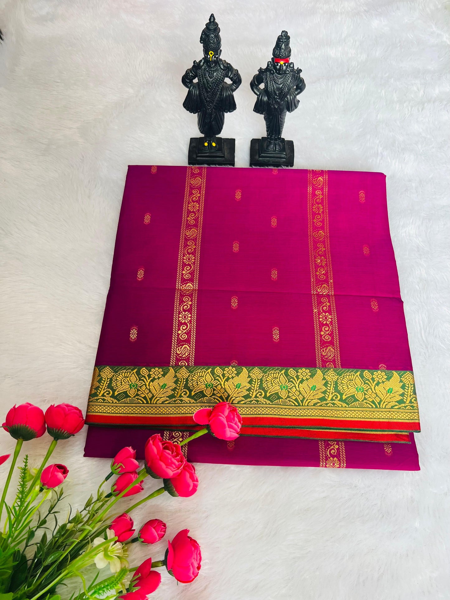 Magenta Kalanjali Narayanpeth Cotton Saree | With Unstitched Blouse Piece For Women