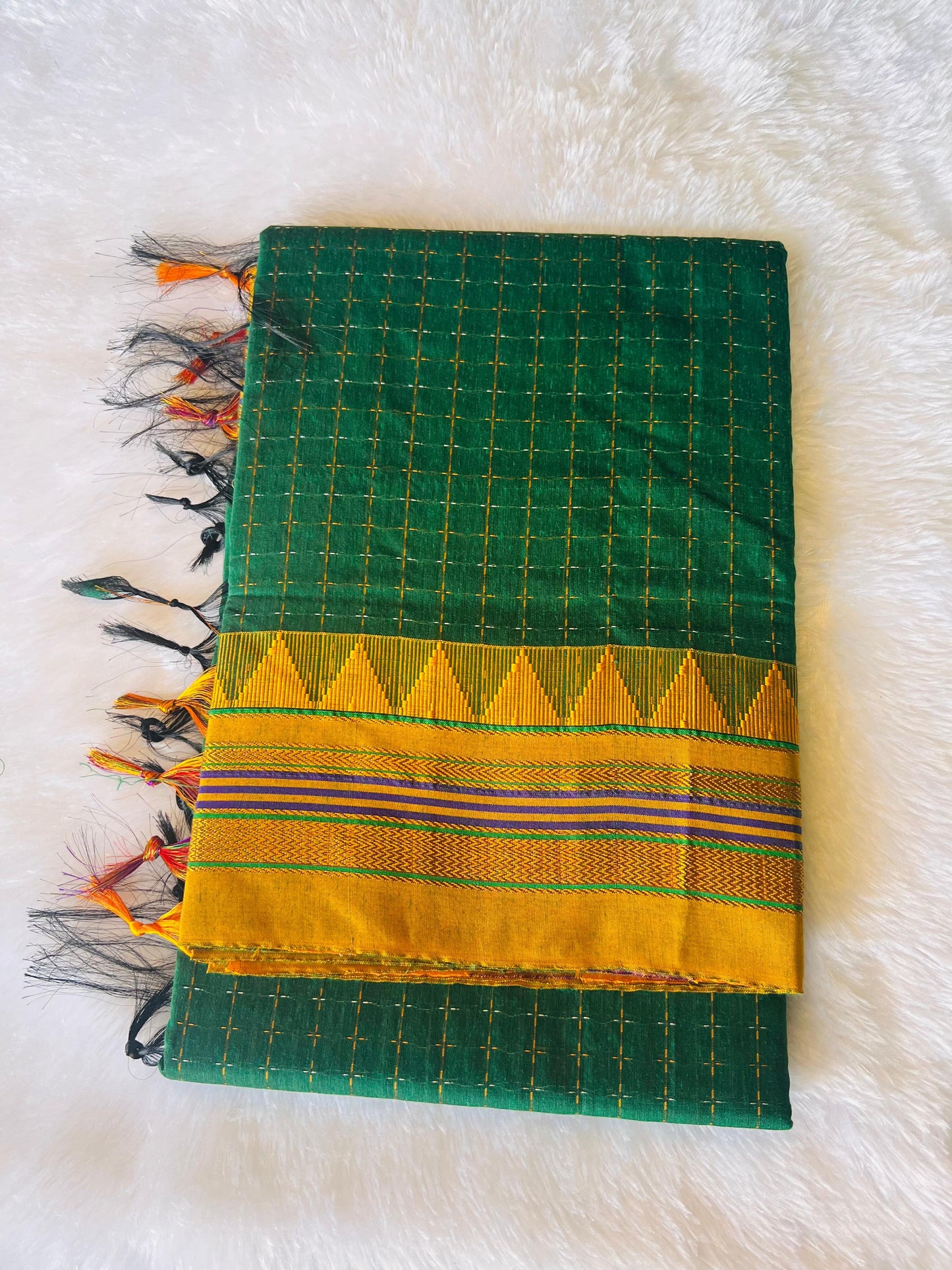 Parrot Green Temple Star Plus Acrylic Cotton Saree | With Unstitched Blouse Piece For Women