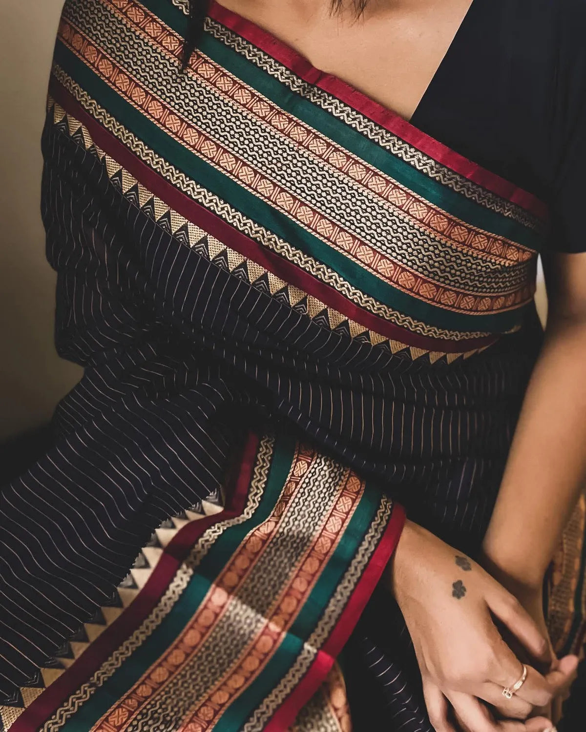 Black Sanskriti Narayanpeth Cotton Saree | With Unstitched Blouse Piece For Women
