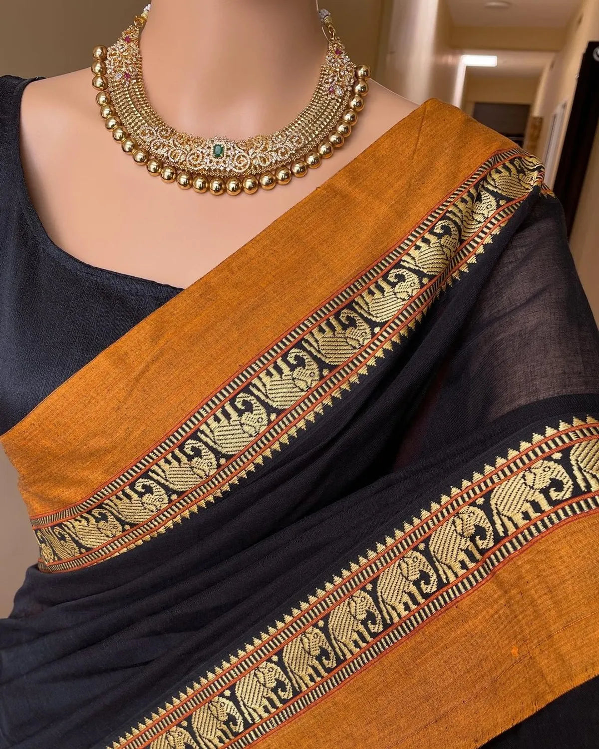 Black Nidhi Narayanpeth Cotton Saree | With Unstitched Blouse Piece For Women