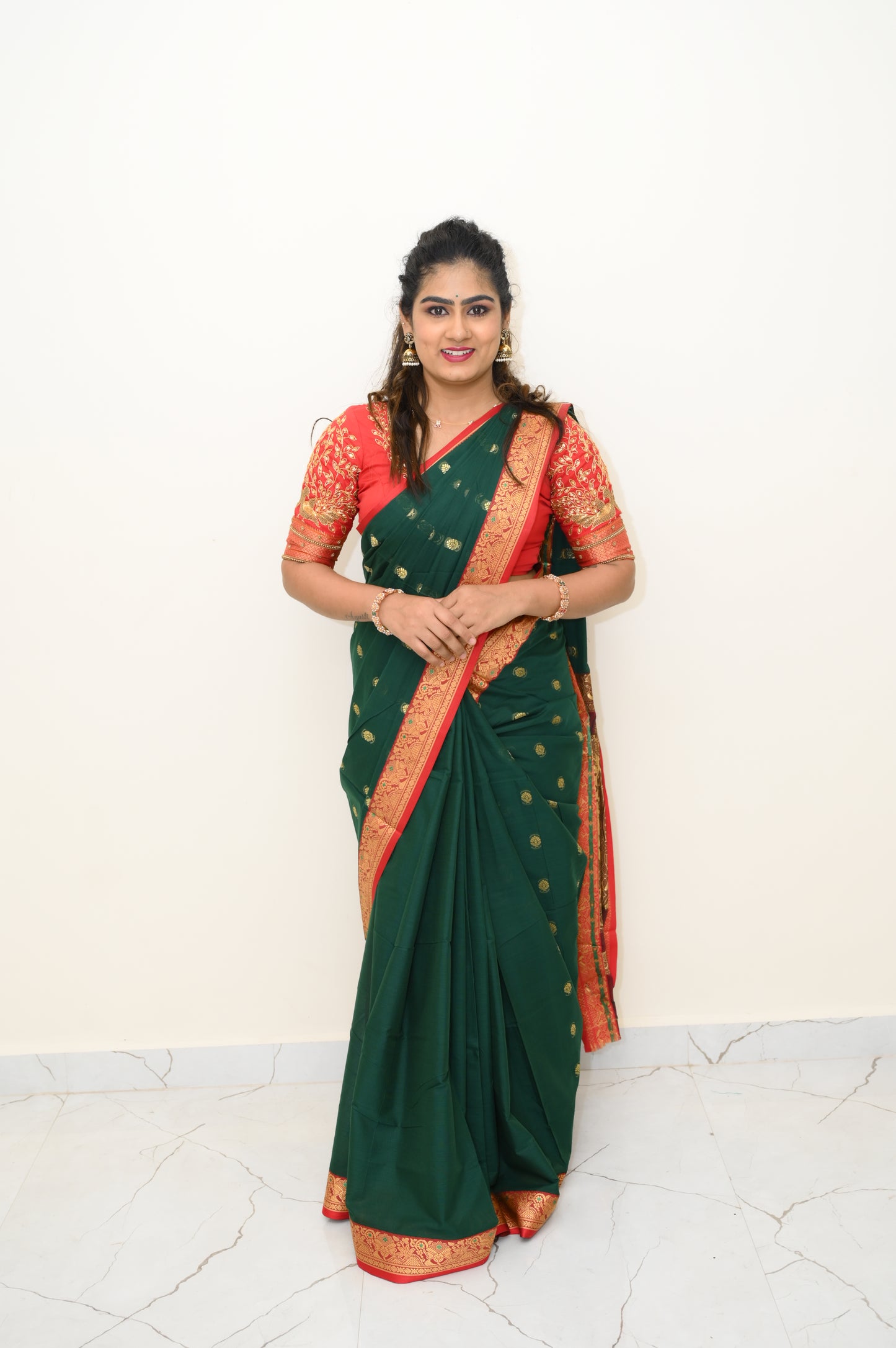 Green Ahalya Narayanpeth Cotton Saree | With Unstitched Blouse Piece For Women