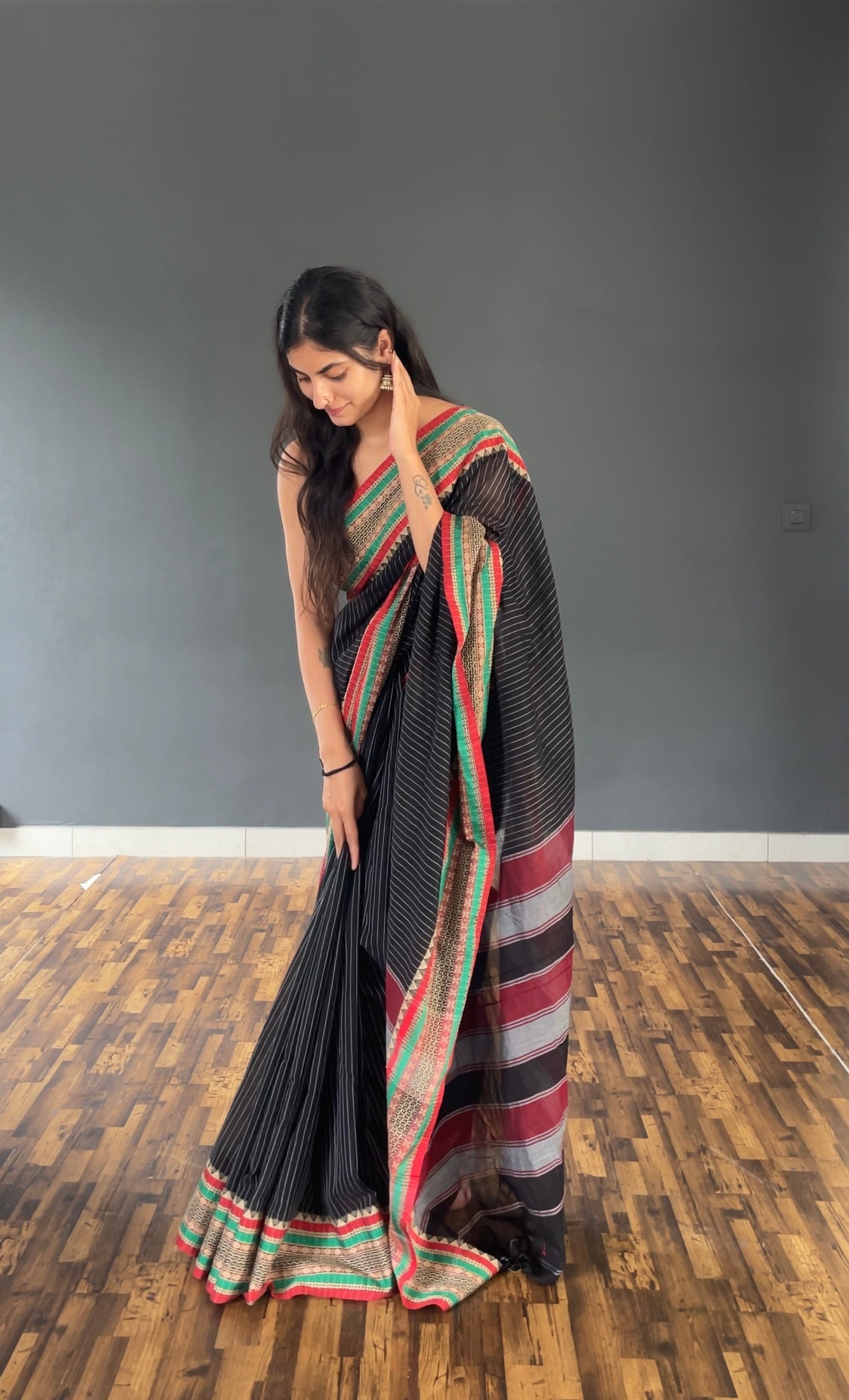 Black Sanskriti Narayanpeth Cotton Saree | With Unstitched Blouse Piece For Women