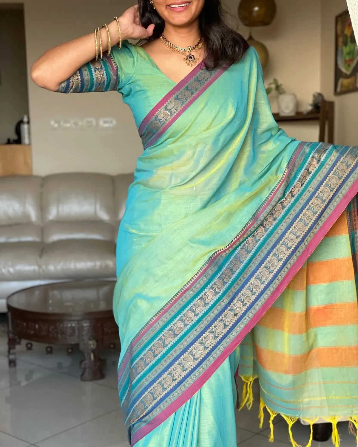 Dual Shaded Aradhya Narayanpeth Cotton Saree | With Unstitched Blouse Piece For Women