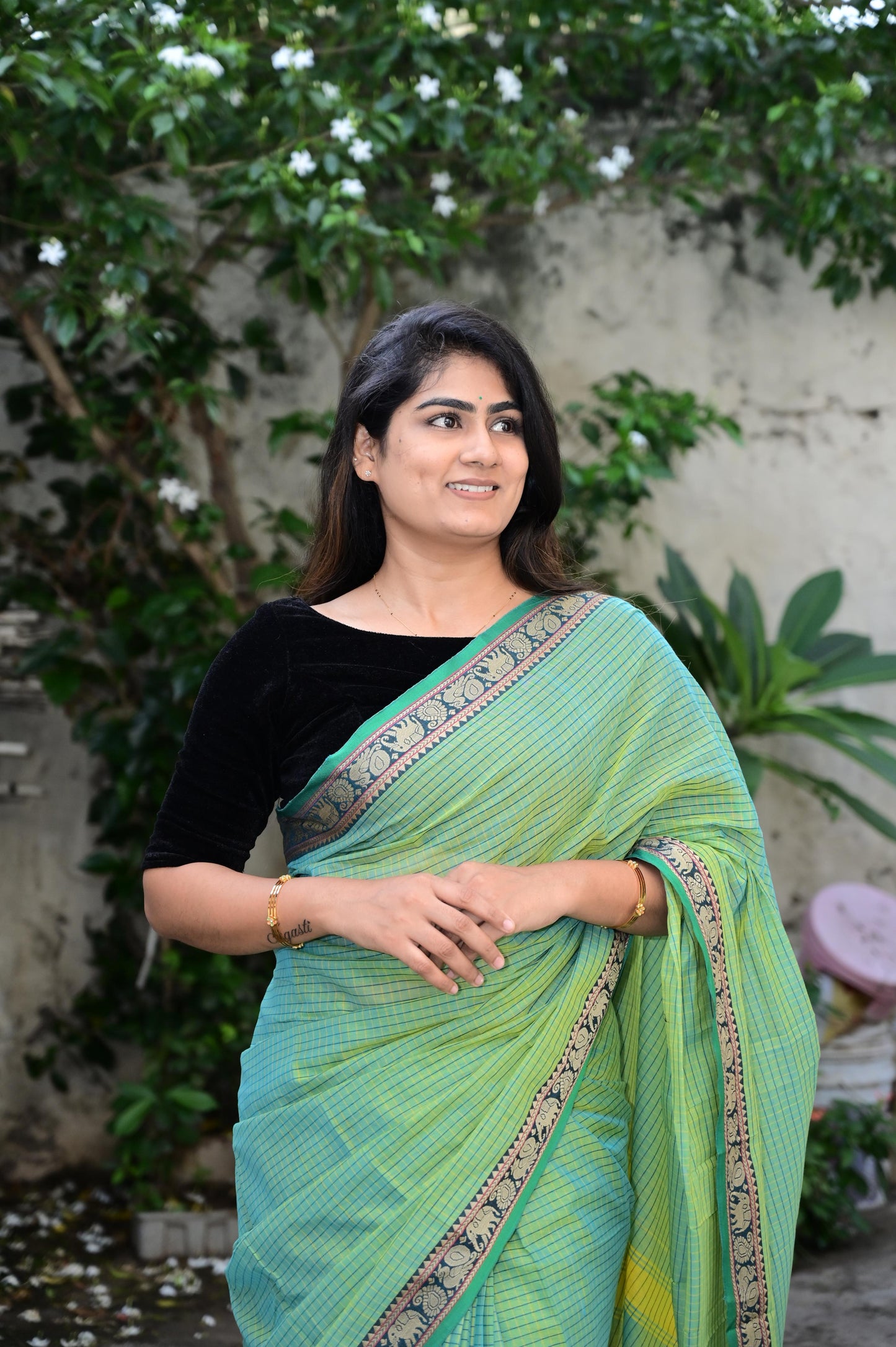 Dual Shade green Veda Narayanpeth  Cotton Saree | With Unstitched Blouse Piece For Women