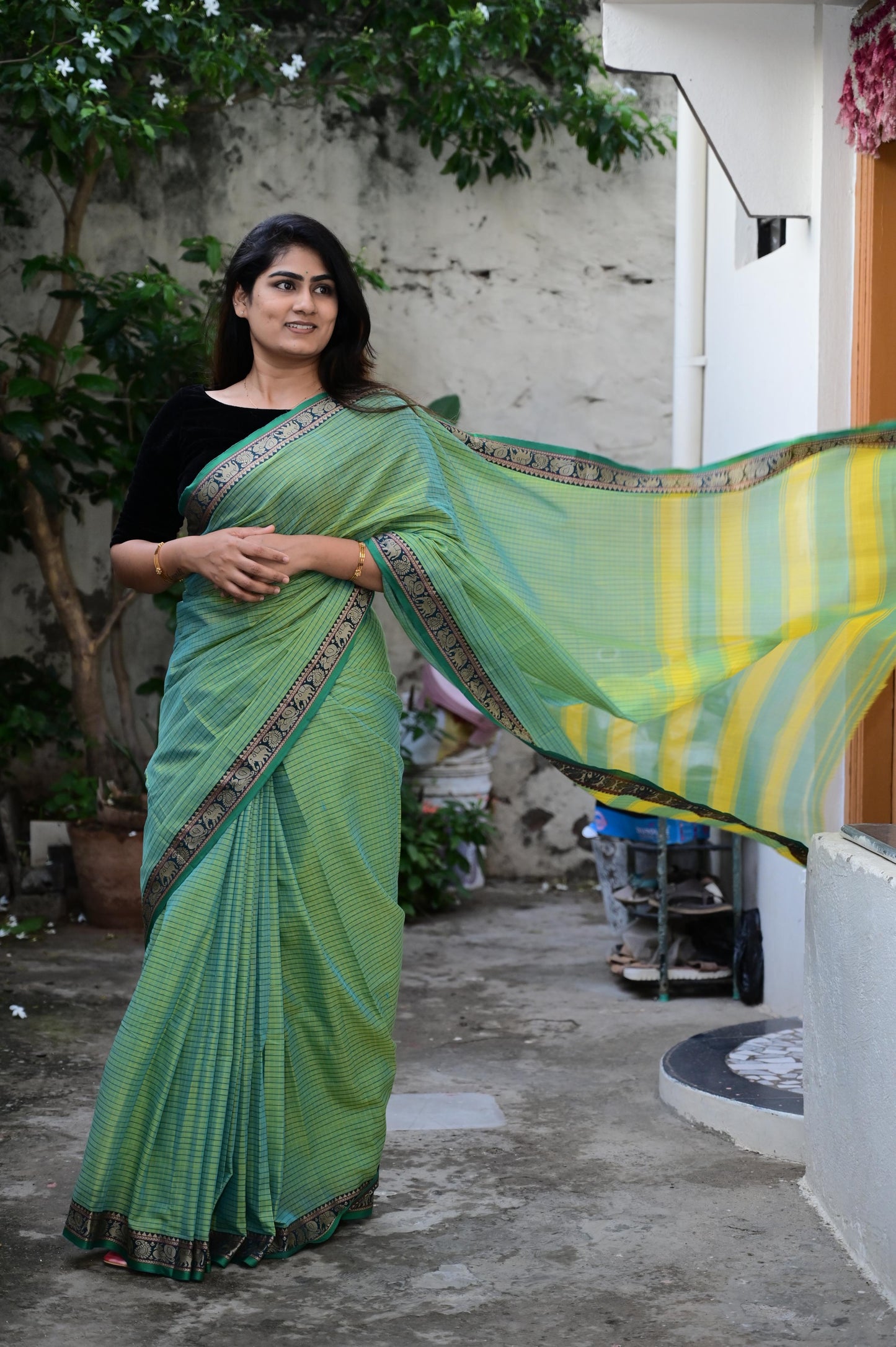 Dual Shade green Veda Narayanpeth  Cotton Saree | With Unstitched Blouse Piece For Women