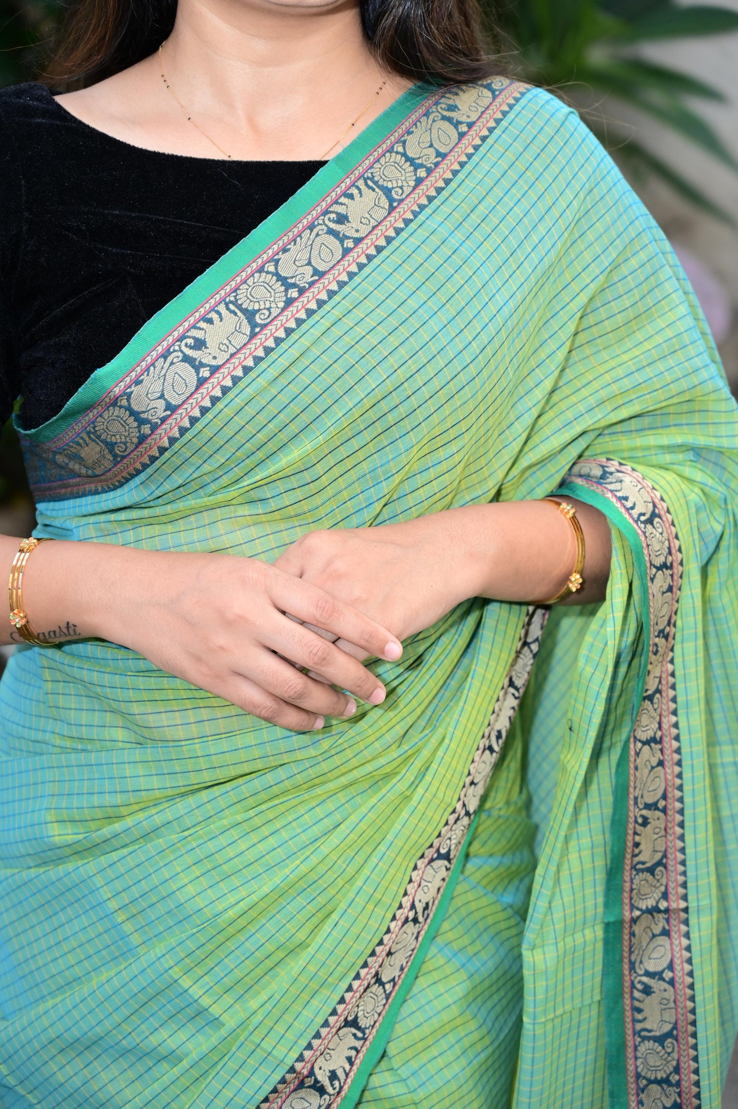 Dual Shade green Veda Narayanpeth  Cotton Saree | With Unstitched Blouse Piece For Women