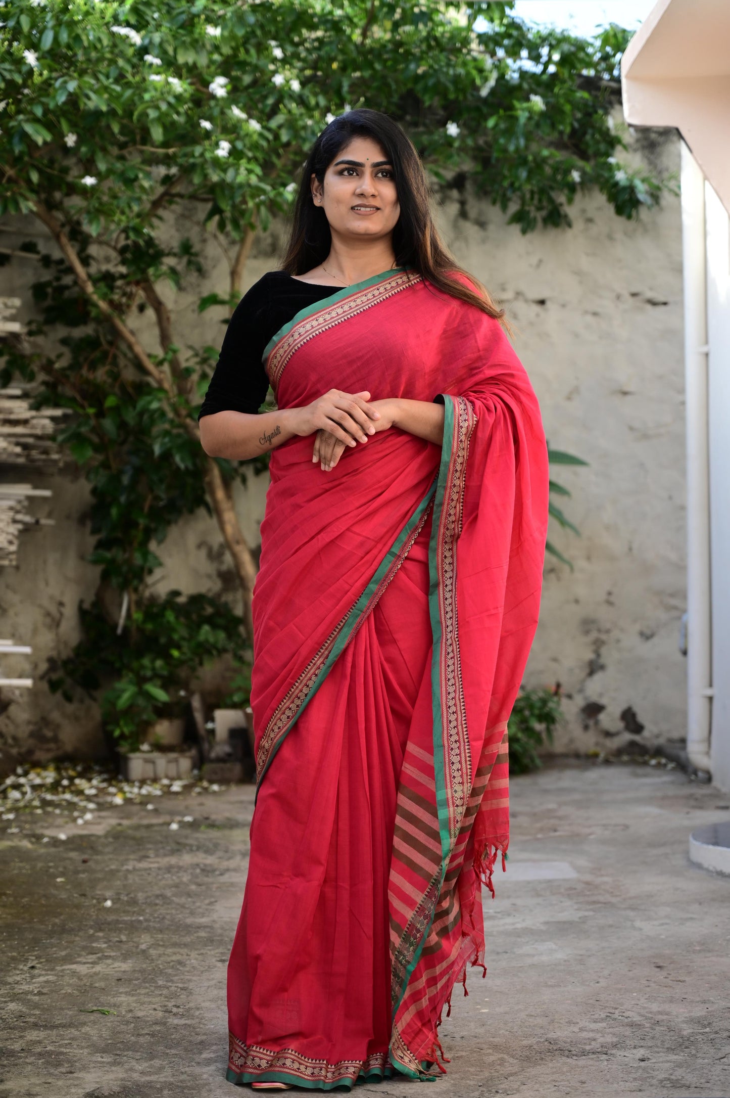 Red Viha Narayanpeth Cotton Saree | With Unstitched Blouse Piece For Women