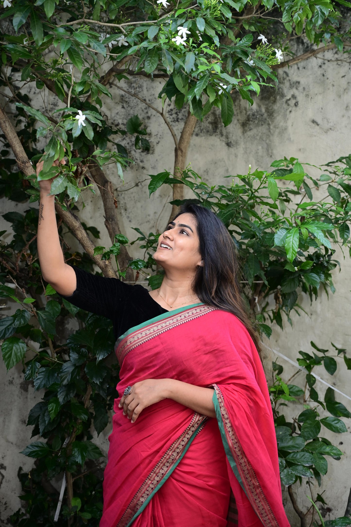 Red Viha Narayanpeth Cotton Saree | With Unstitched Blouse Piece For Women