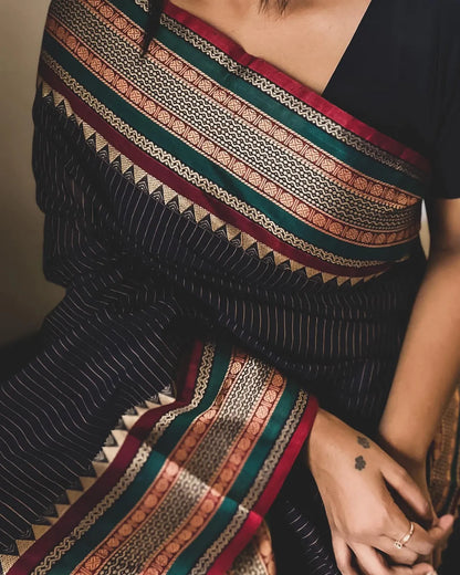 Black Sanskriti Narayanpeth Cotton Saree | With Unstitched Blouse Piece For Women
