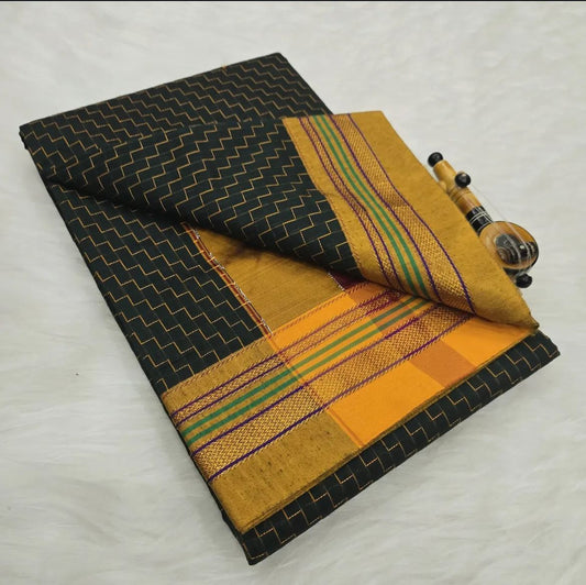 Dark green Zigzag Narayanpeth Cotton Saree | With Unstitched Blouse Piece For Women